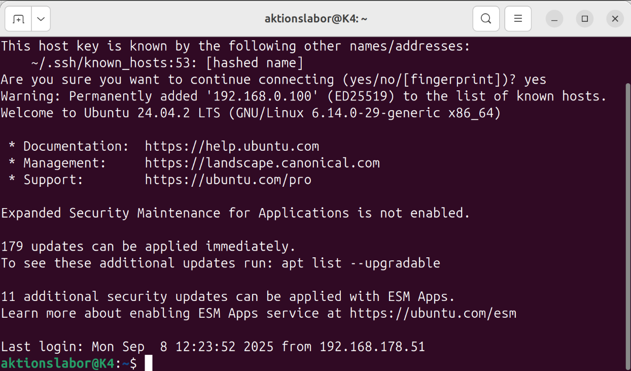 Kommandozeile auf Rechner eingeloggt